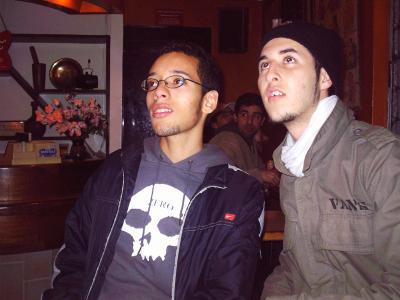 tow  carzy  skate boarders